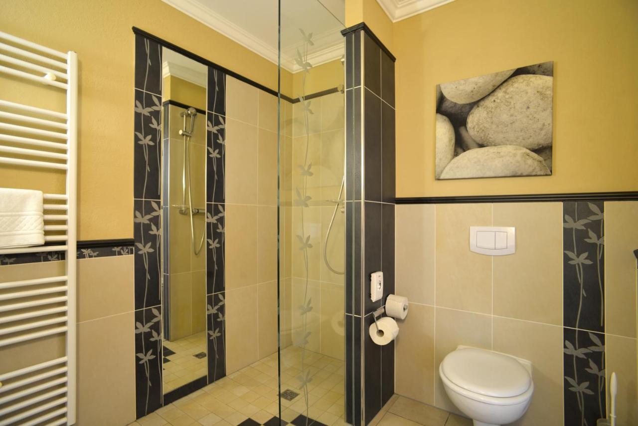 M13 Hotel Riol Luaran gambar