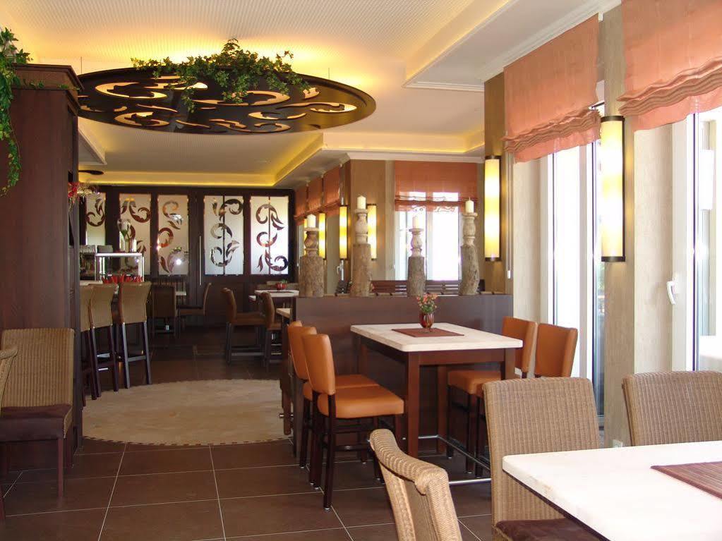 M13 Hotel Riol Luaran gambar