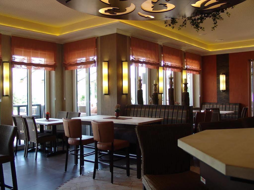 M13 Hotel Riol Luaran gambar